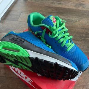 Nike Air Max 90 Essential